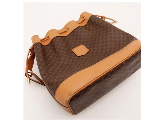 Céline Borsa Secchiello Monogram in Pelle Marrone - vista 6