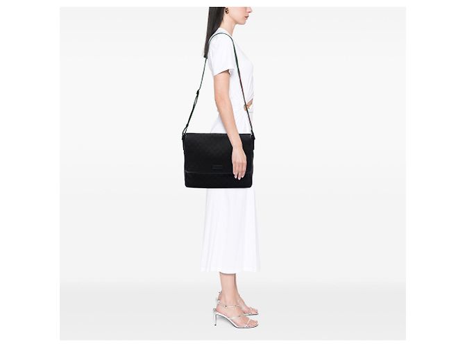 Borsa a tracolla con patta Gucci GG Canvas Web nera - vista 6