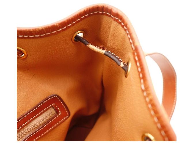 Céline Bolsa Bucket Monogram em Couro Castanho - vista 10