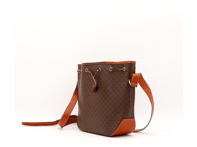 Céline Bolsa Bucket Monogram em Couro Castanho - vista 2