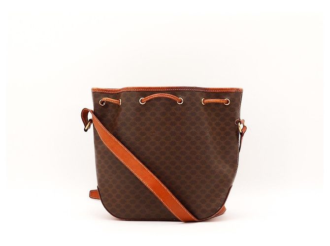 Céline Bolsa Bucket Monogram em Couro Castanho - vista 3