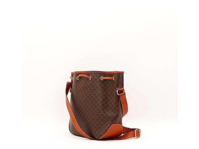 Céline Bolsa Bucket Monogram em Couro Castanho - vista 4