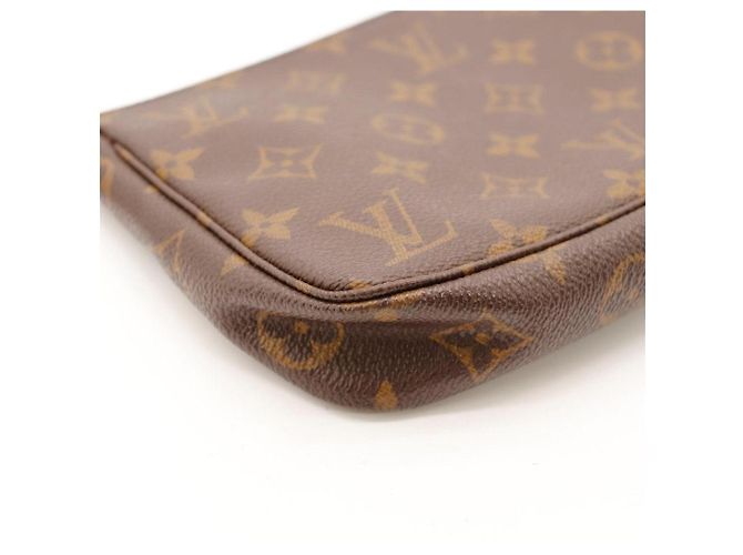 Louis Vuitton Pochette Accessoires Monogram Marrone - vista 8