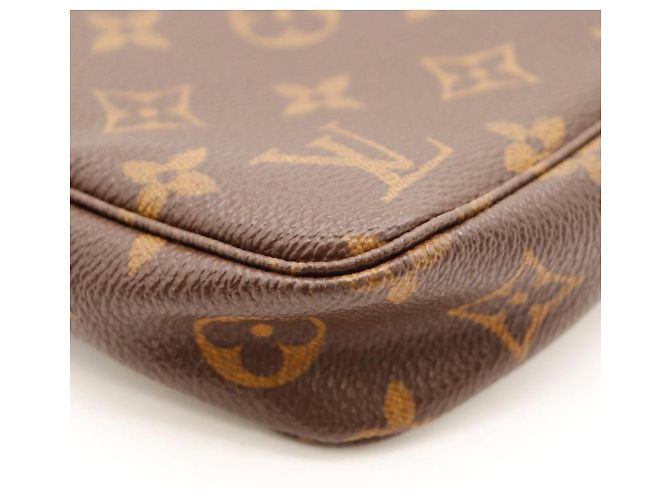Louis Vuitton Pochette Accessoires Monogram - vista 9