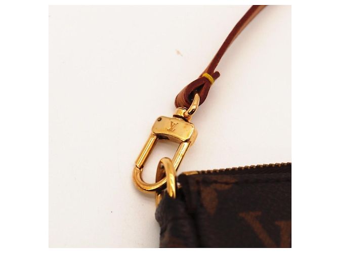 Louis Vuitton Pochette Accessoires Monogram Canvas Marrone - vista 8