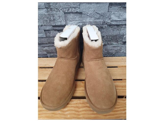 UGG Mini Bailey Button Bling Gem Stivali Cognac - vista 5