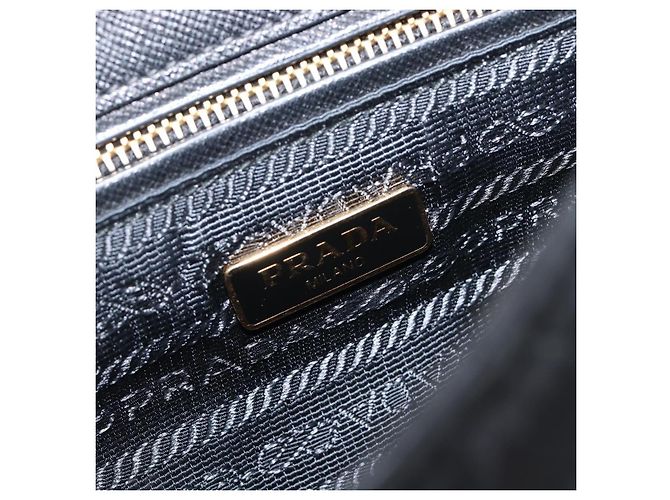 PRADA Schultertasche mit Kette Nylon Black Gold - Ansicht 20
