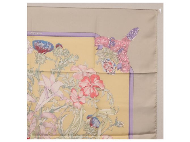 Hermès HERMES Carre 90 Scarf  LES TAMBOURS  Silk Yellow - vista 17