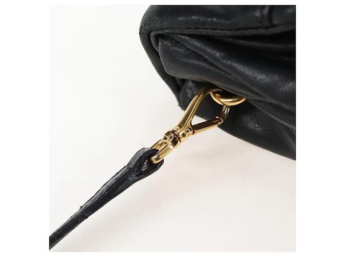 Miu Miu Matelasse Shoulder Bag Leather Black Gold Tone - vista 22