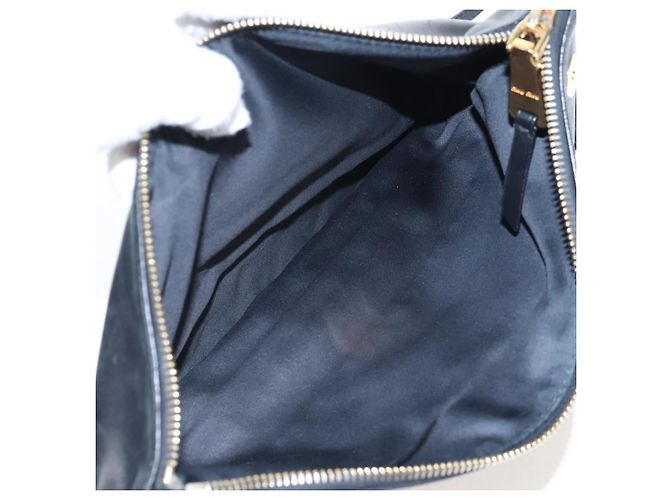 Miu Miu Matelasse Shoulder Bag Leather Black Gold Tone - vista 24