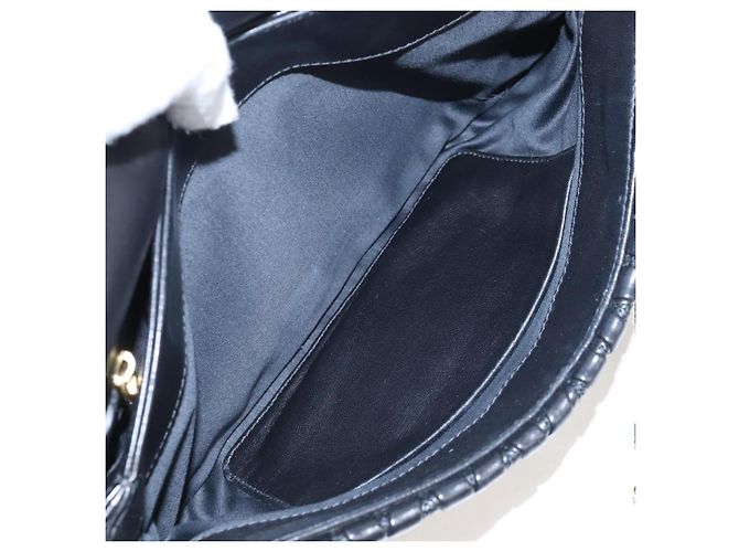 Miu Miu Matelasse Shoulder Bag Leather Black Gold Tone - vista 25