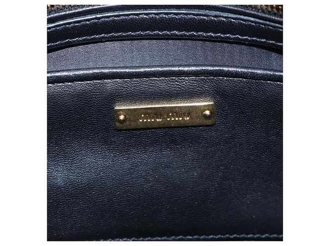 Miu Miu Matelasse Shoulder Bag Leather Black Gold Tone - vista 26