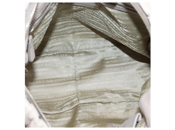 PRADA Geraffte Handtasche aus Leder 2way Grau Silber - Ansicht 11