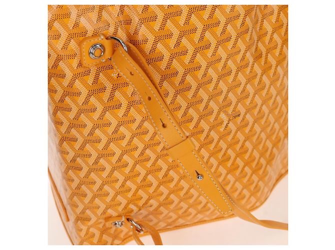 Goyard Herringbone Saint Léger Backpack PVC Leather Yellow - vista 15