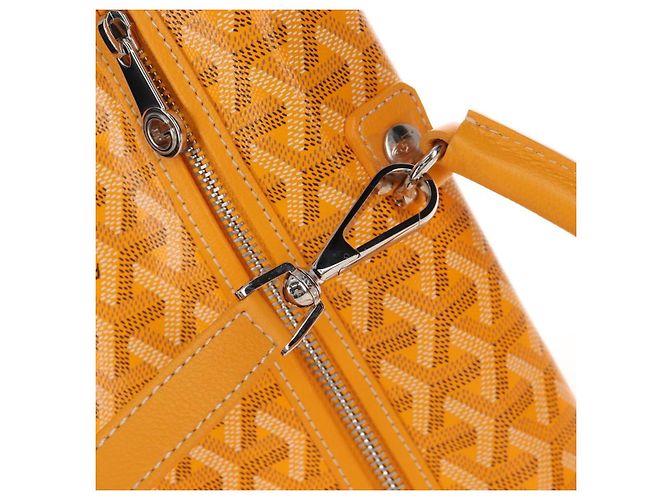 Goyard Herringbone Saint Léger Backpack PVC Leather Yellow - vista 16