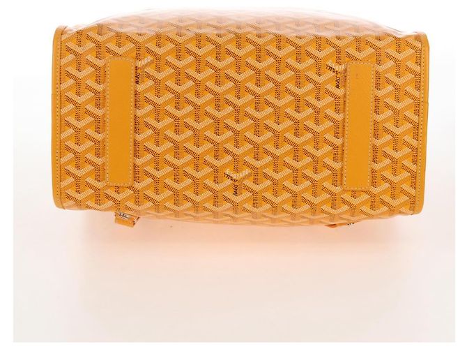Goyard Herringbone Saint Léger Backpack PVC Leather Yellow - vista 5