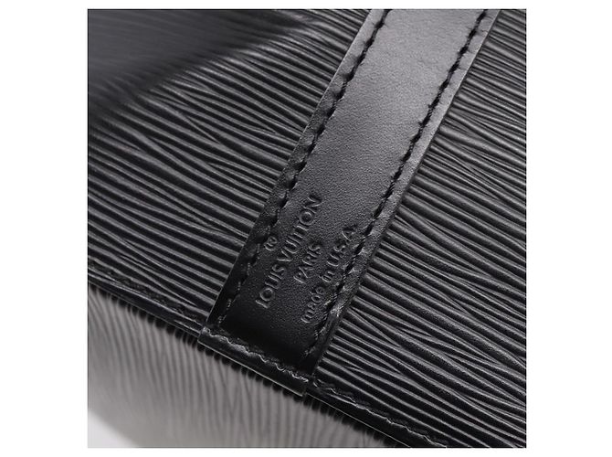 LOUIS VUITTON Epi Petit Noe Shoulder Bag Black M44102 LV - vista 17