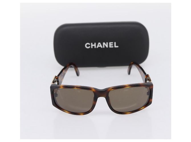 CHANEL Sunglasses plastic Brown CC - vista 12