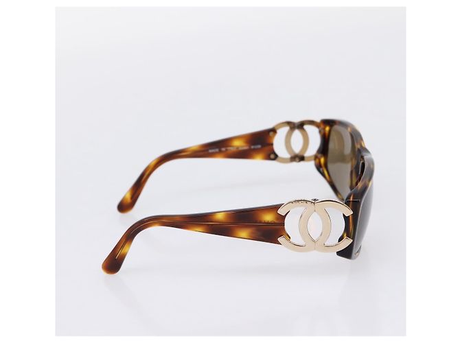 CHANEL Sunglasses plastic Brown CC - vista 3