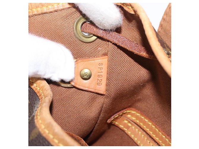 LOUIS VUITTON Monogram Montsouris MM Backpack M51136 LV - vista 12