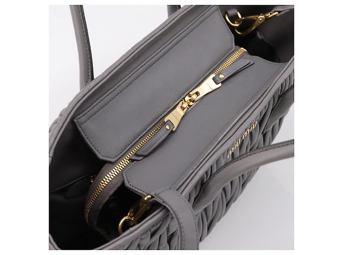 Miu Miu Matelasse Hand Bag Leather 2way Gray Gold Tone - vista 10