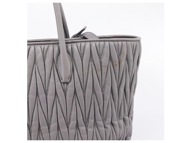 Miu Miu Matelasse Hand Bag Leather 2way Gray Gold Tone - vista 3