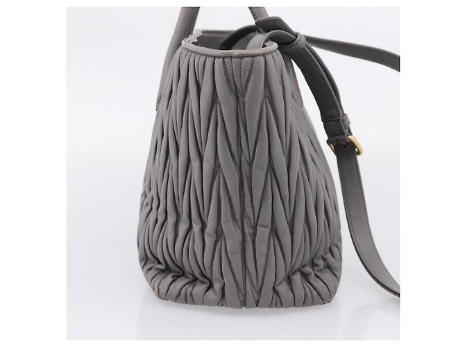 Miu Miu Matelasse Hand Bag Leather 2way Gray Gold Tone - vista 4
