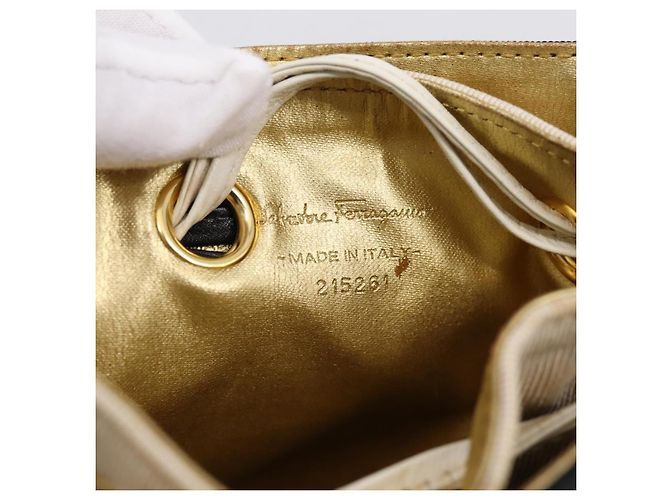 Salvatore Ferragamo Gancini Hand Bag Plastic Clear Gold Tone - vista 11