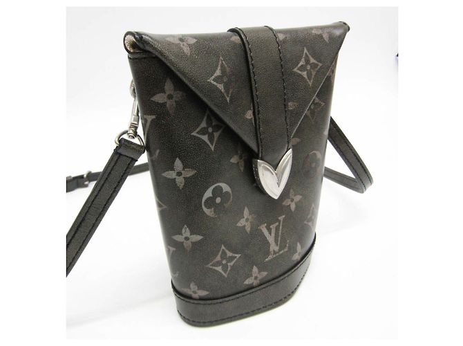 Pouch a Busta Monogram Brushed Louis Vuitton M12074 - vista 7