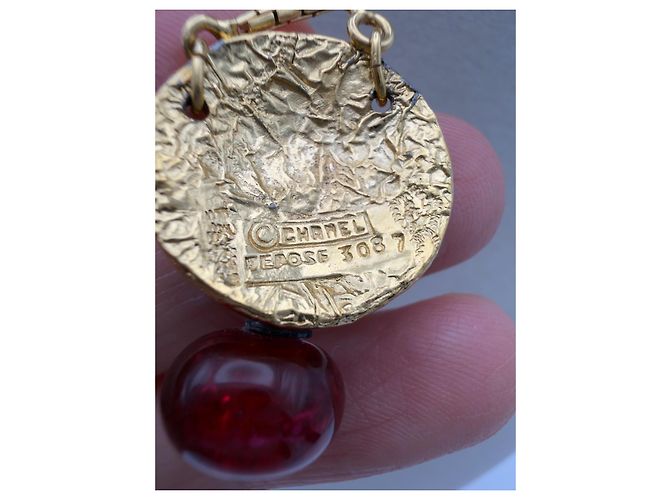Collana Chanel Lion placcata oro con perla rossa - vista 6
