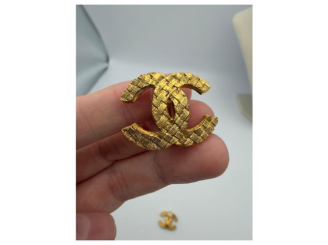 Orecchini a clip Chanel Basket-Weave CC placcati in oro - vista 3
