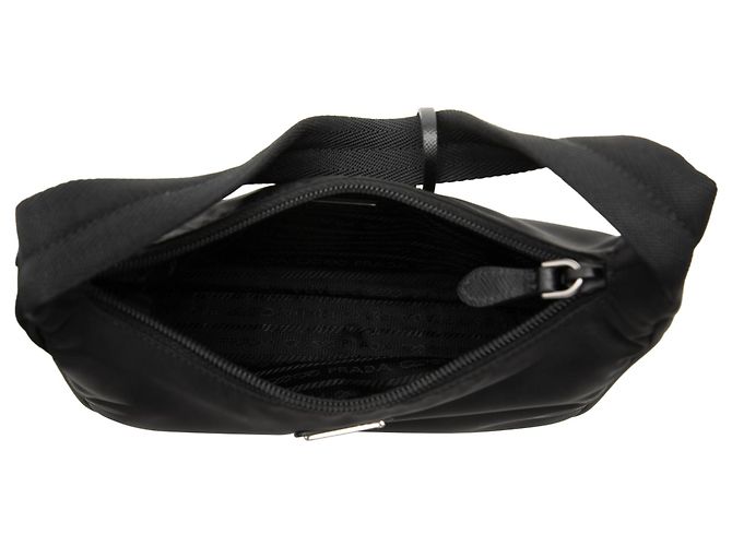 Re-Edition Borsa a tracolla Prada Mini Tessuto Re Edition 2000 Nera - vista 4