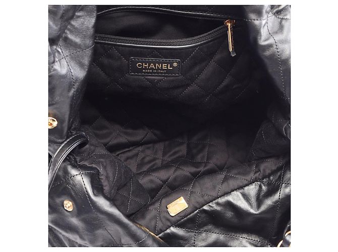 Chanel 22 Hobo Large in vitello lucido nero - vista 3