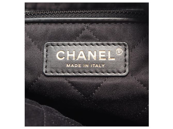 Chanel 22 Hobo Large in vitello lucido nero - vista 4