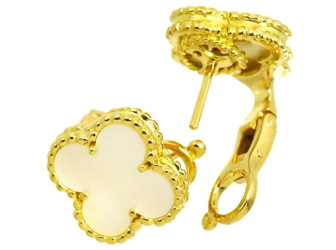 Orecchini Van Cleef & Arpels Alhambra in madreperla e oro giallo 18K - vista 3