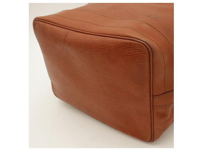 Borsa a tracolla Louis Vuitton Epi Noe - vista 4