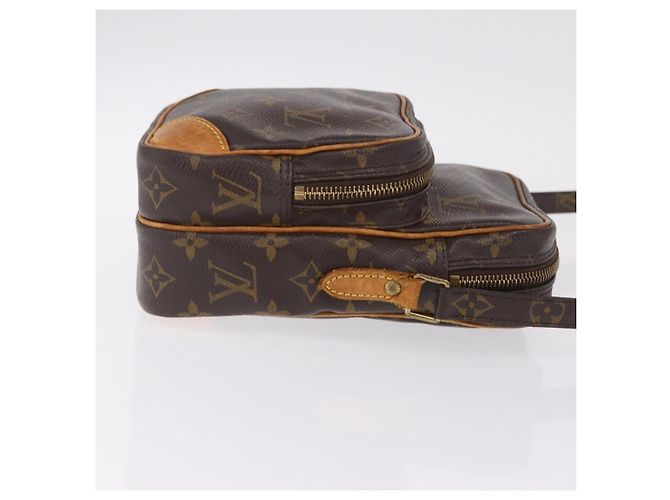 Louis Vuitton Amazone Monogram Canvas MM - vue 3