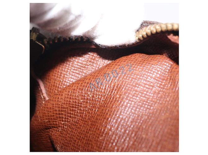 Louis Vuitton Amazone Monogram Canvas MM - vue 7