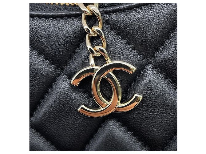 Borsa a tracolla con catena Chanel in pelle d'agnello - vista 11
