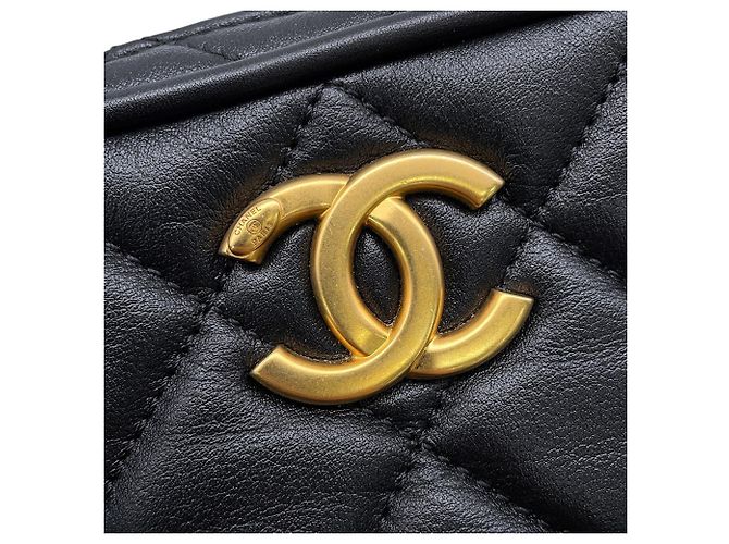 Borsa a mano Chanel Black Matelassé Mini Bowling Coco Mark in pelle - vista 11