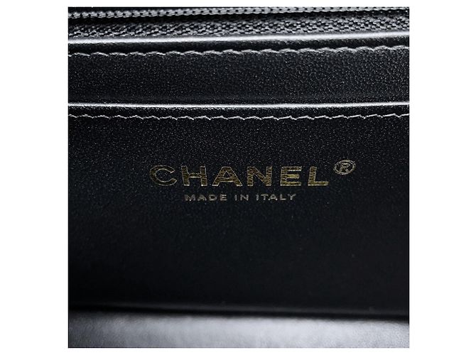 Borsa a tracolla Chanel Mini Classic Matelassé con catena - vista 15