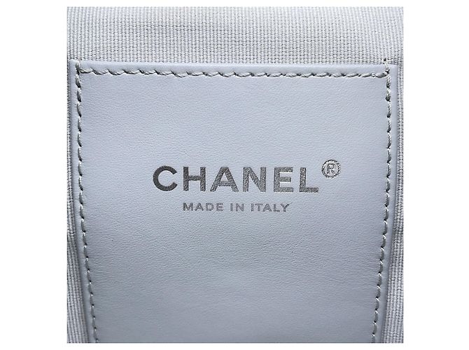 Borsa Chanel Matelassé in Gray - vista 16