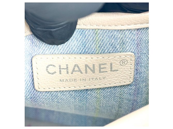 Chanel Jungle Stroll Hobo Quilted Printed Denim Small - vista 6