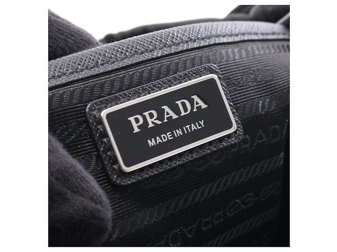 Mochila PRADA em couro e Re-Nylon - vista 4