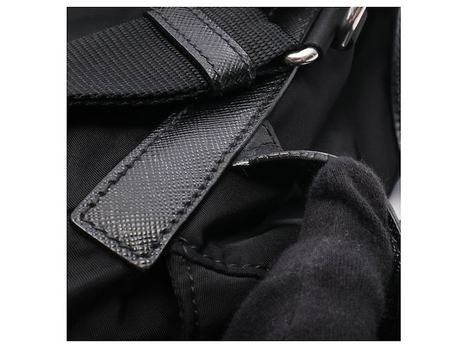 Mochila PRADA em couro e Re-Nylon - vista 8