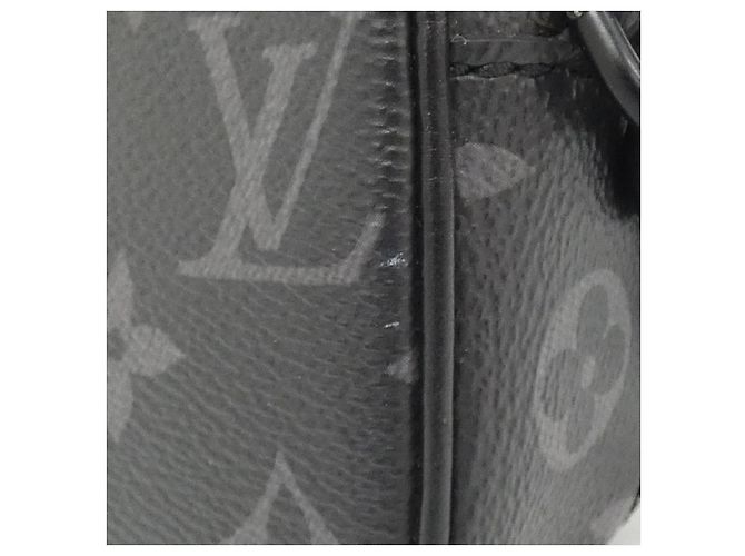 Louis Vuitton Monogram Eclipse Alpha Wearable Wallet Shoulder Bag - vista 7