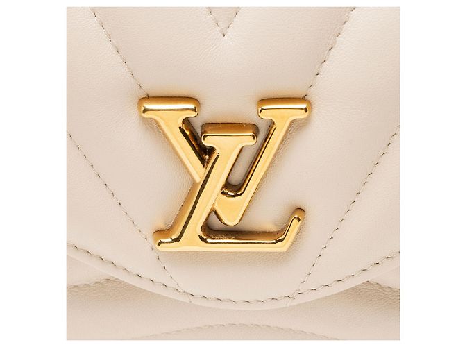 Louis Vuitton Calfskin New Wave Hold Me Top Handle - vista 8