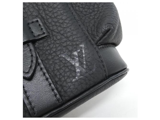Borsa a tracolla Louis Vuitton Christopher XS Monogram Taurillon - vista 5