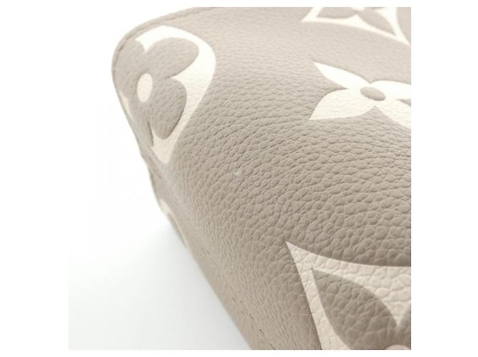 Bolso Louis Vuitton OnTheGo BB Monogram Empreinte - vista 3