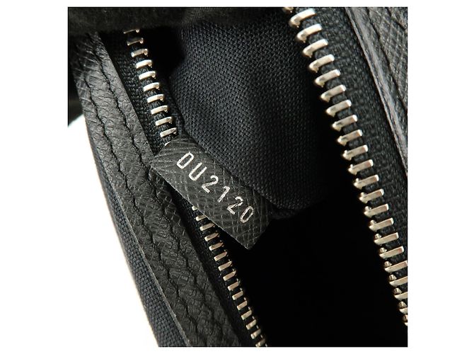 Louis Vuitton Roman Taiga Leather GM - vista 7